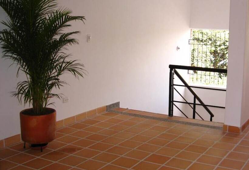 Apartahotel Los Cerezos