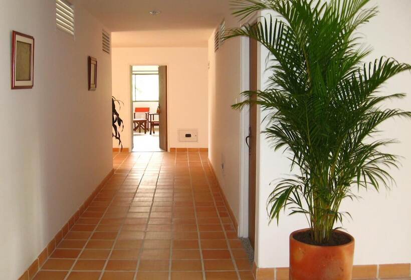 Apartahotel Los Cerezos