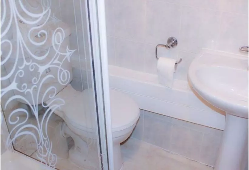 ベッドアンドブレックファースト Lampton Guest House