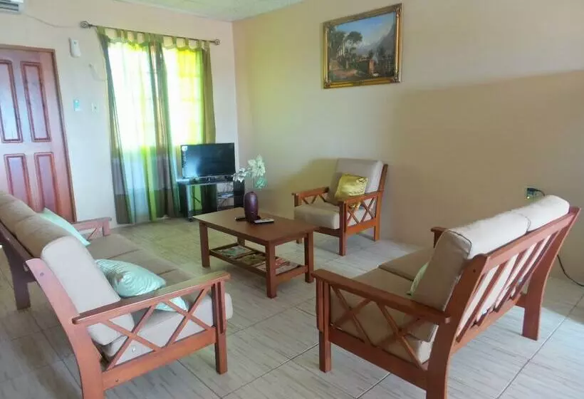 B's Guest House