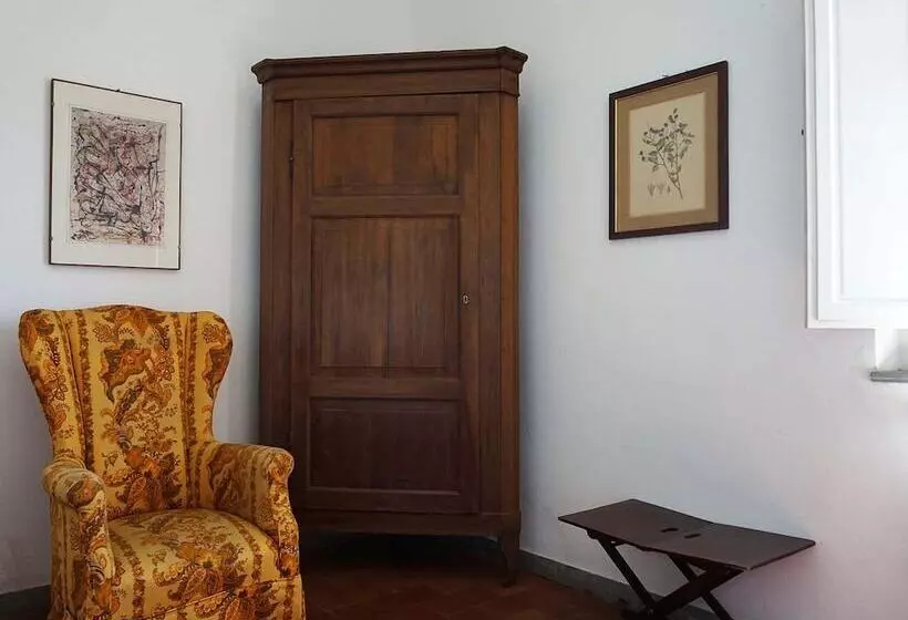 ホテル Agriturismo Poggio La Fioraia
