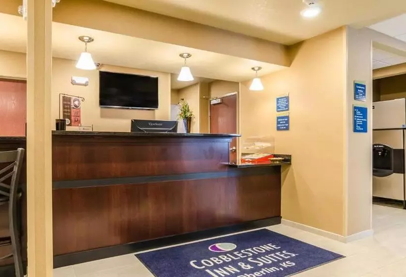 ホテル Cobblestone Inn & Suites  Oberlin