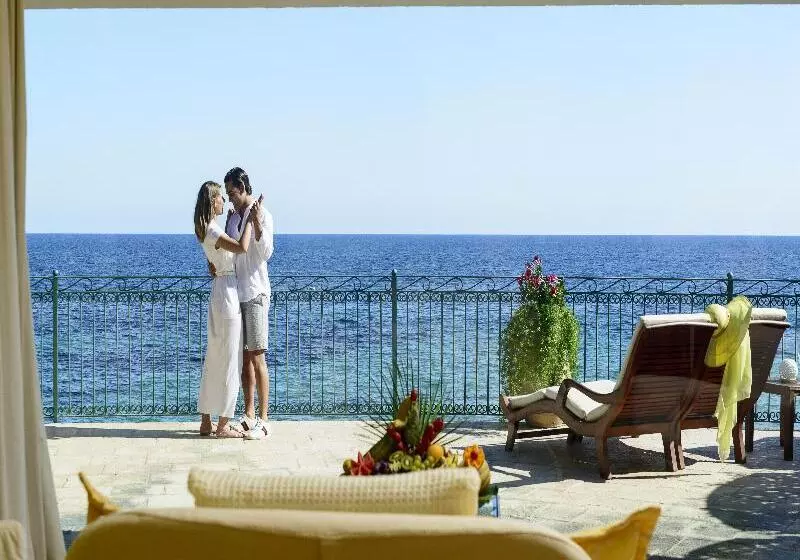 Hotelli Forte Village Resort  Bouganville