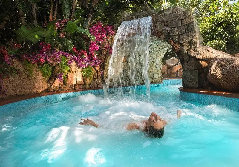 Hotelli Forte Village Resort  Bouganville