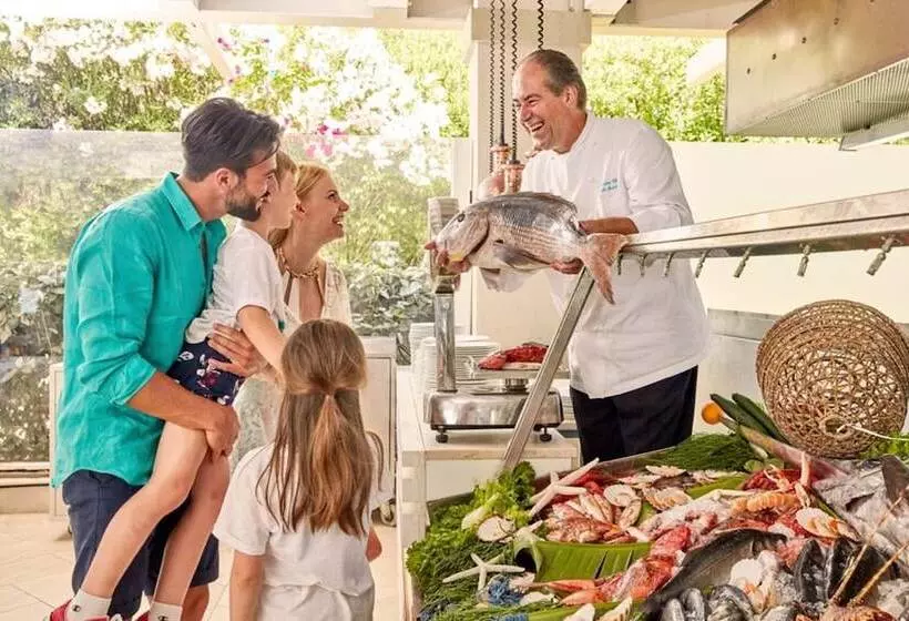 Hotelli Forte Village Resort  Bouganville