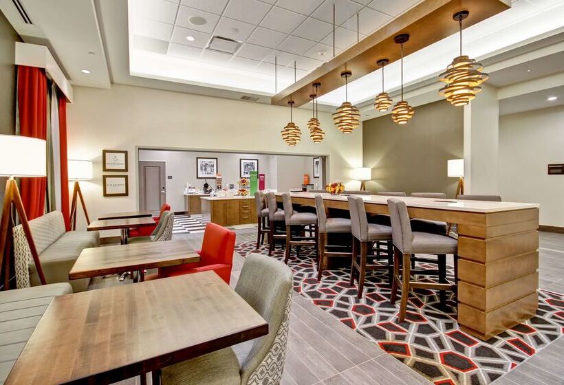 호텔 Hampton Inn & Suites By Hilton Medicine Hat