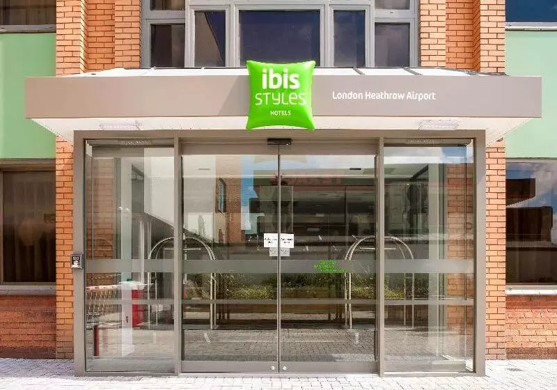 ホテル Ibis Styles London Heathrow Airport