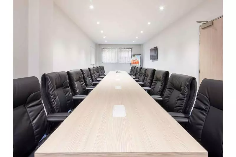 ホテル Ibis Styles London Heathrow Airport