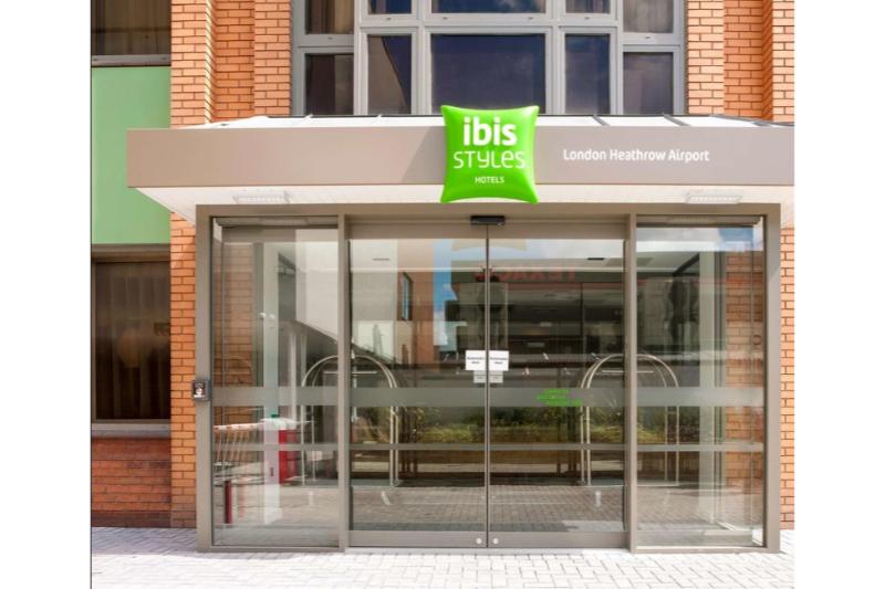 Hotel Ibis Styles London Heathrow Airport