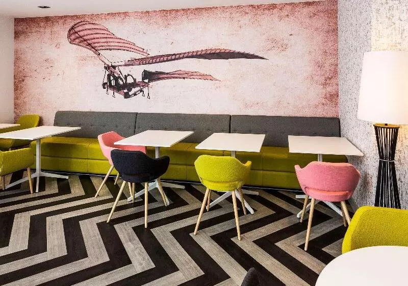 ホテル Ibis Styles London Heathrow Airport
