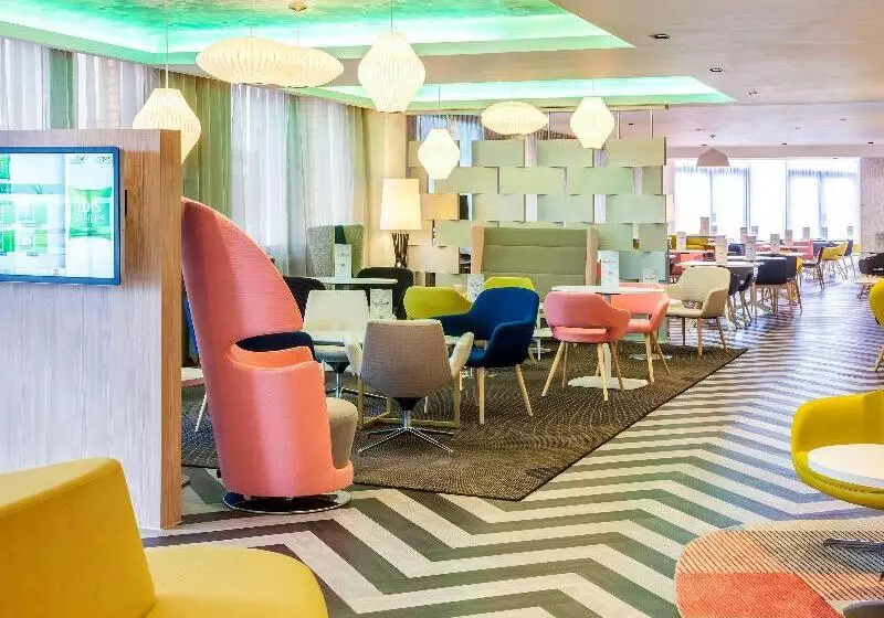 ホテル Ibis Styles London Heathrow Airport