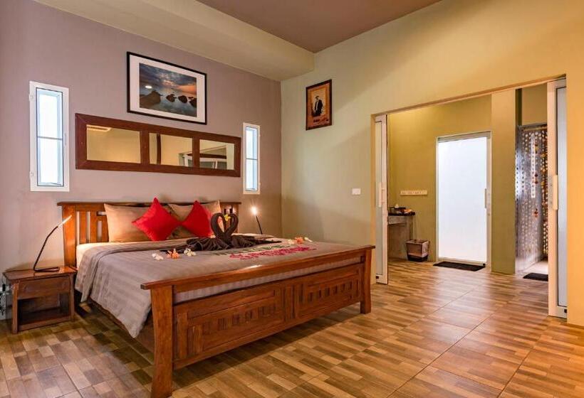 בית מלון כפרי Koh Mak White Sand Beach