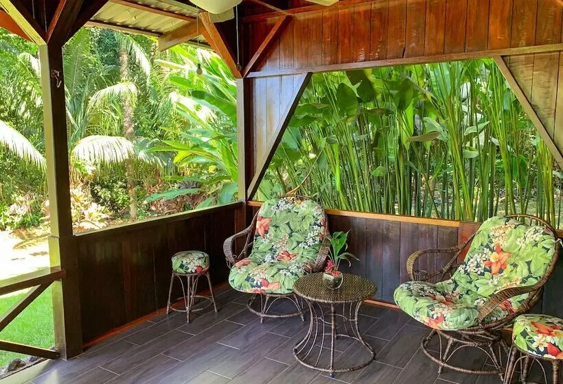 ホテル Las Caletas Lodge