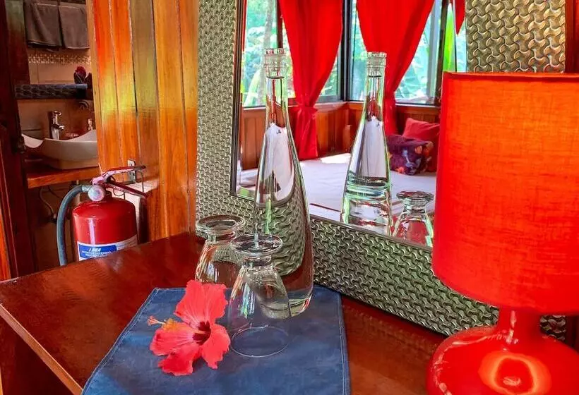 ホテル Las Caletas Lodge
