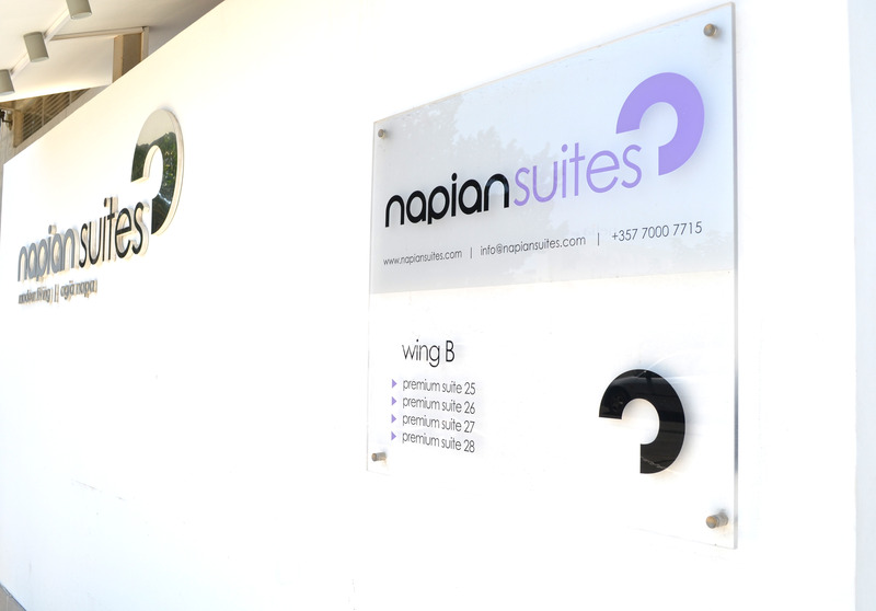 Fotos del hotel Napian Suites:  3