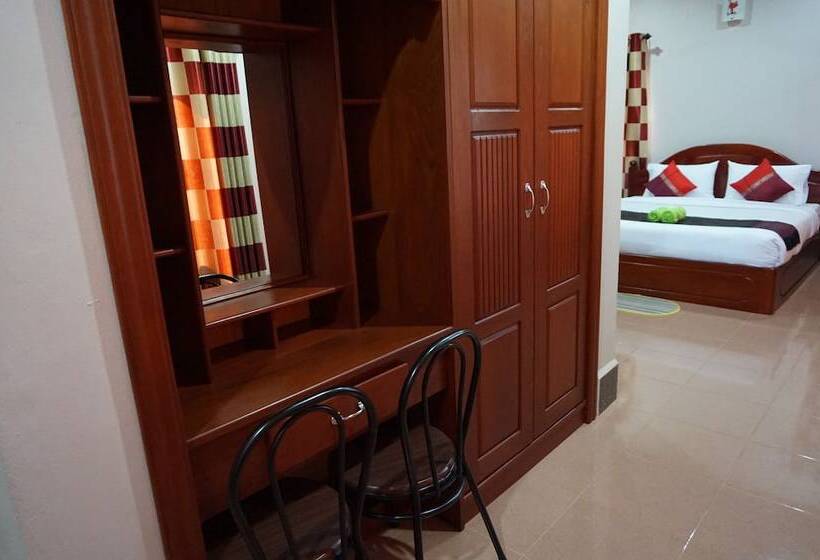 בית מלון כפרי Phetphaylin