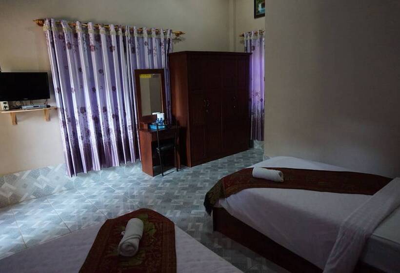 בית מלון כפרי Phetphaylin