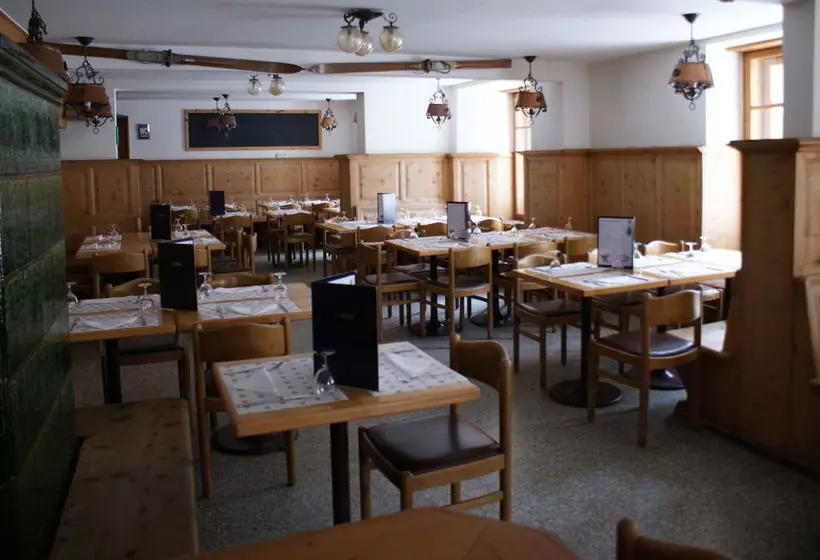 Hotelli Piz Ela