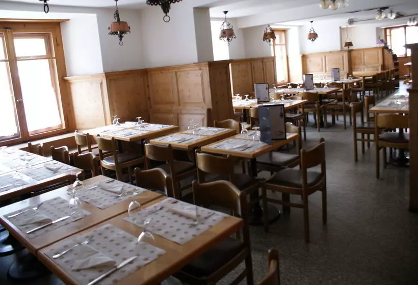 Hotelli Piz Ela