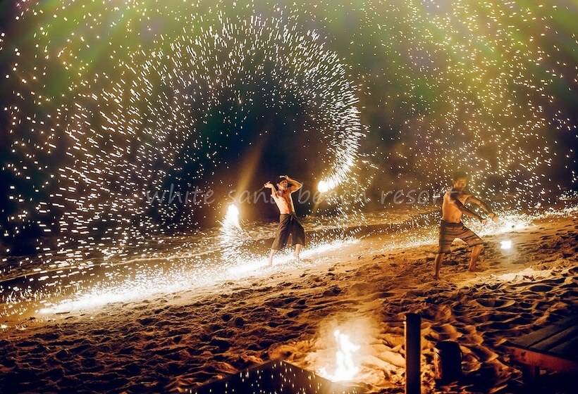 בית מלון כפרי White Sand Beach Resort