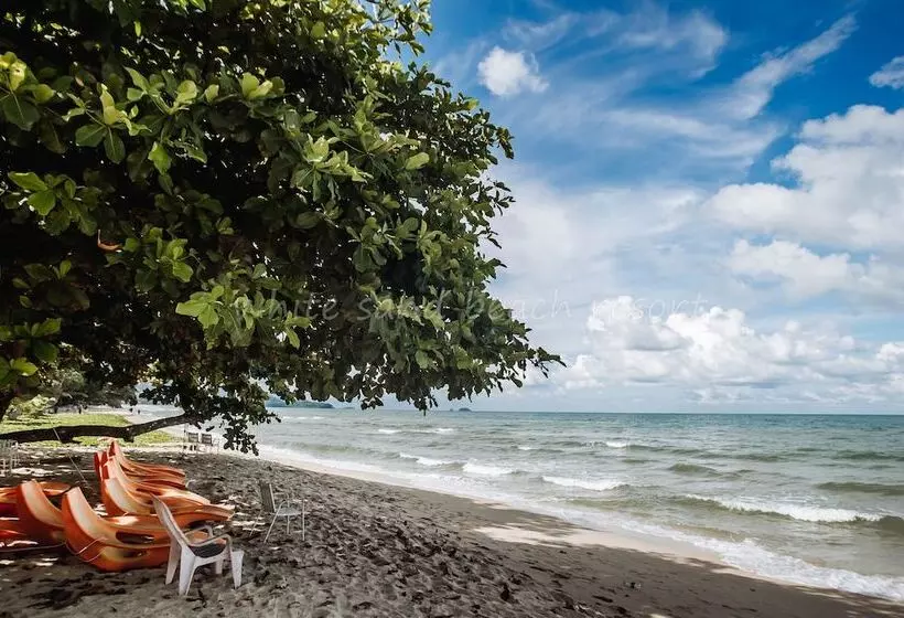 ホテル White Sand Beach Resort