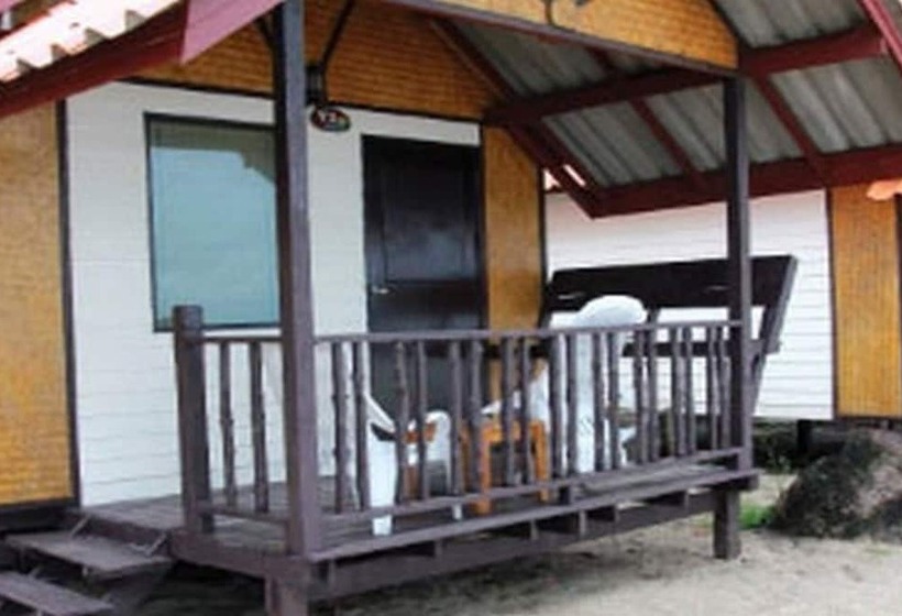 בית מלון כפרי White Sand Beach Resort