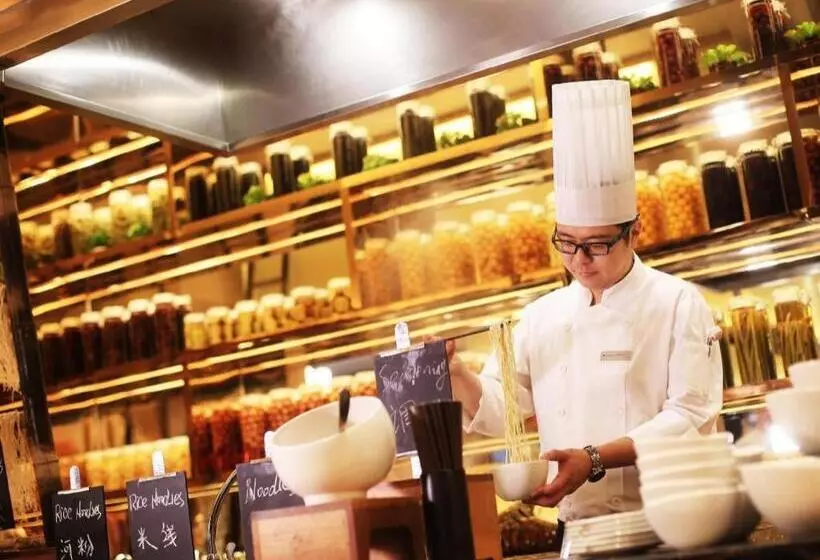 هتل Wyndham Grand Plaza Royale Huayu Chongqing