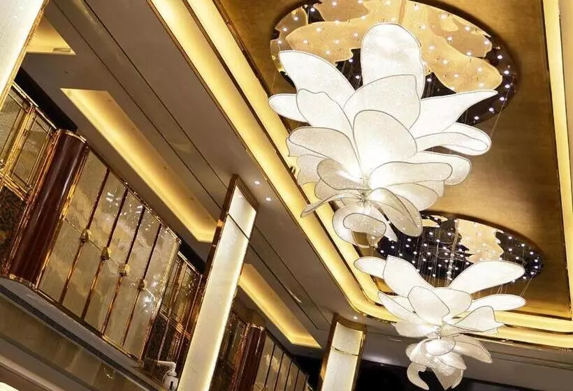 هتل Wyndham Grand Plaza Royale Huayu Chongqing