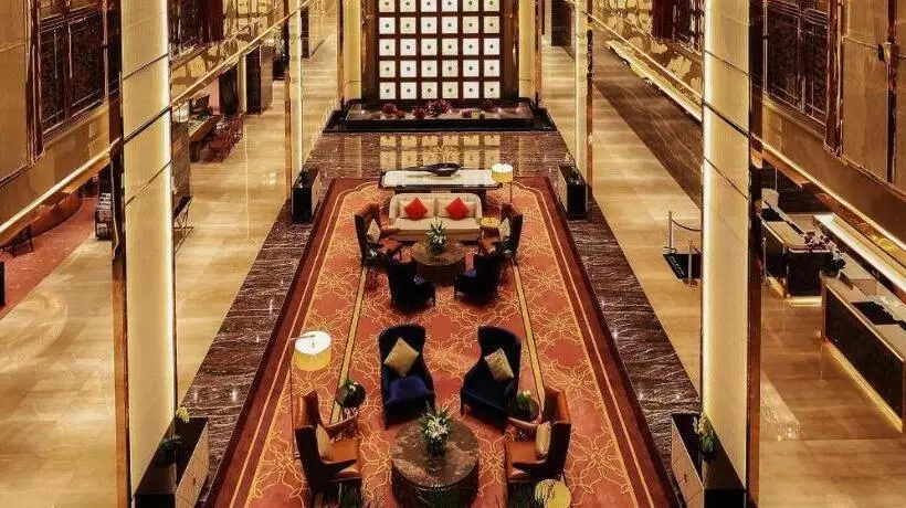 هتل Wyndham Grand Plaza Royale Huayu Chongqing