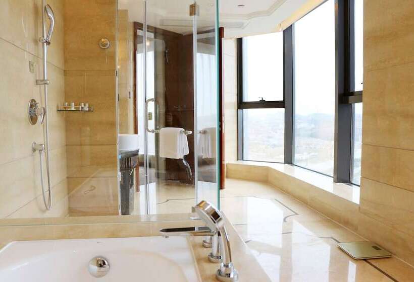 בית מלון כפרי Wyndham Grand Plaza Royale Xianglin Shaoyang