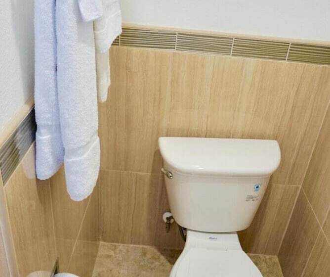 The Patio Motel Los Angeles, Lax