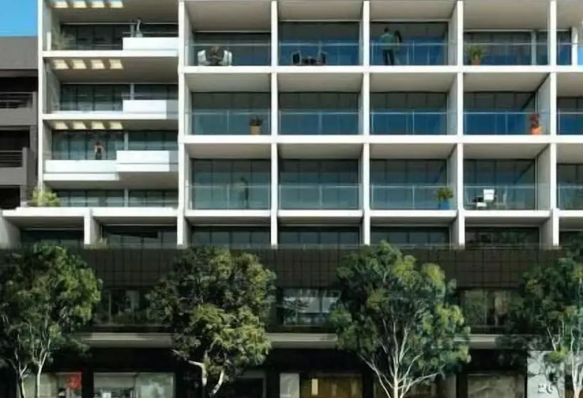 Wyndel Apartments   Clarke Street