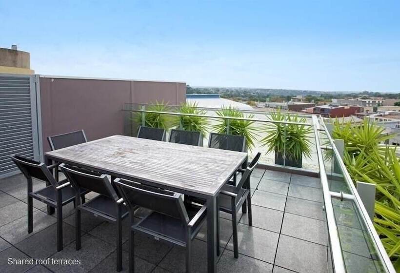 Wyndel Apartments   Clarke Street