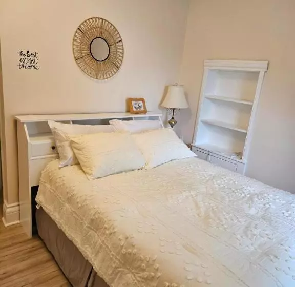 Aamiaismajoitus (B&B) Sunflower Guest Suites