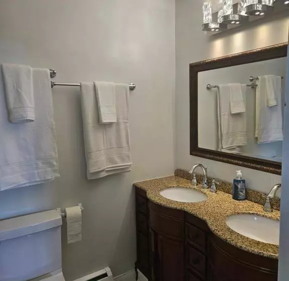 Aamiaismajoitus (B&B) Sunflower Guest Suites