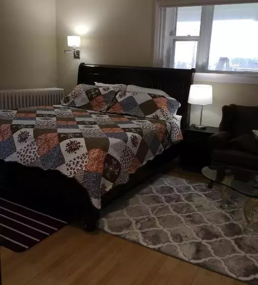 Aamiaismajoitus (B&B) Sunflower Guest Suites