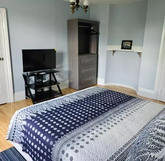 Aamiaismajoitus (B&B) Sunflower Guest Suites