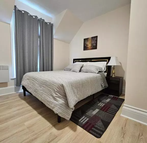 Aamiaismajoitus (B&B) Sunflower Guest Suites