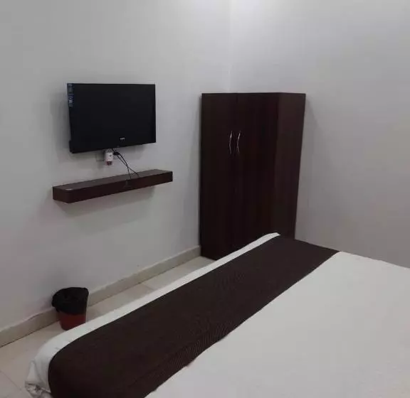Oyo Flagship 81517 Hotel Cloud Inn
