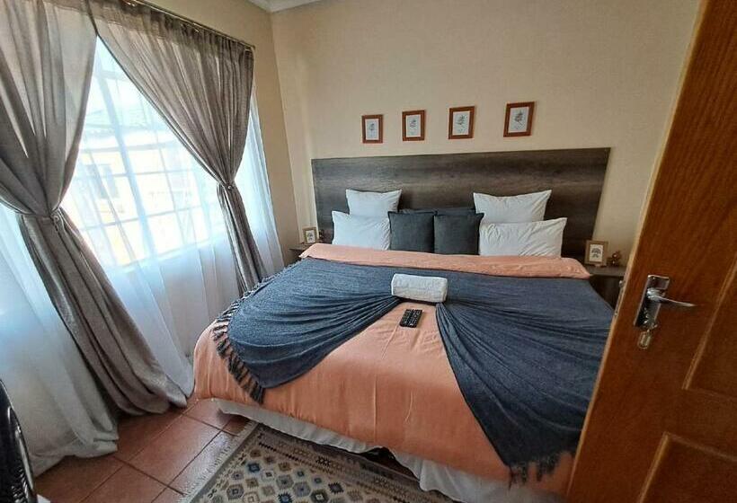 Пансион Courtlyguesthouse