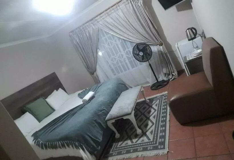 Majatalo Courtlyguesthouse