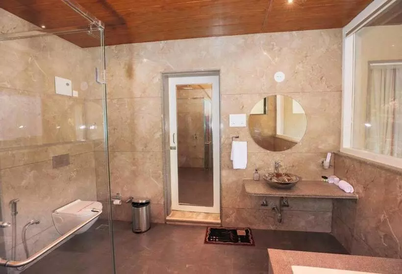 Urmilaa Green County Resort 35 Km From Kolhapur