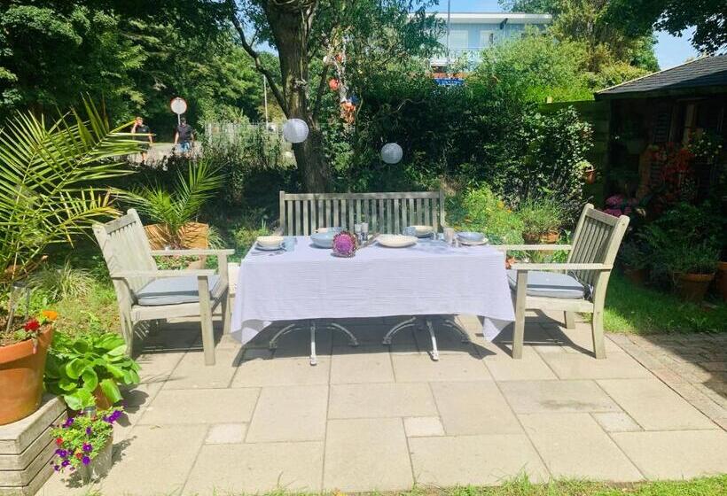 膳宿费 Balsemien Logies