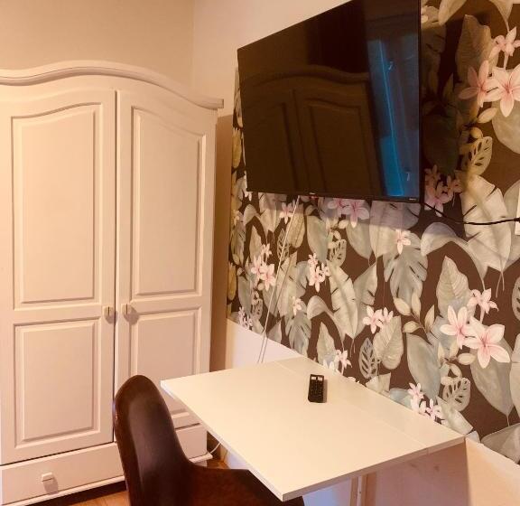 膳宿费 Balsemien Logies