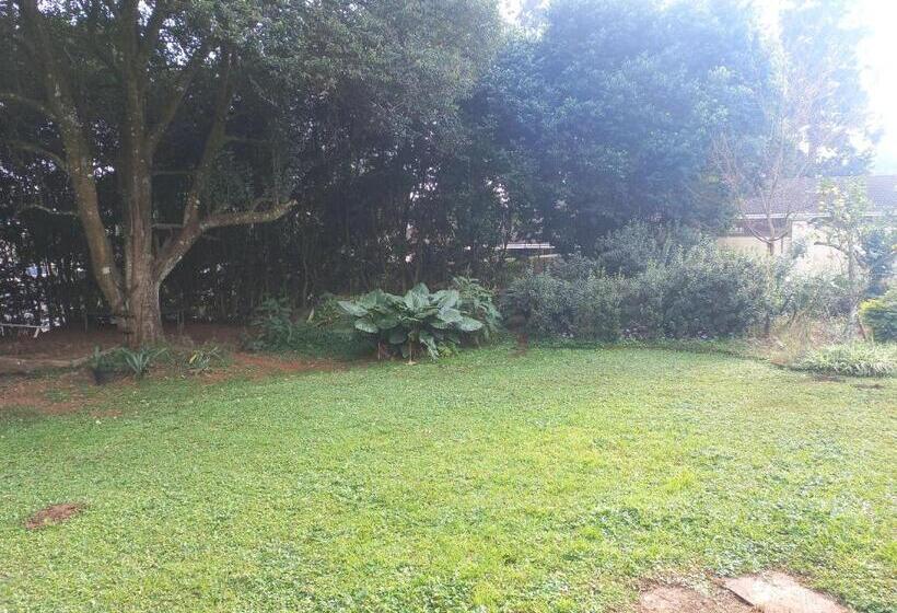 פנסיון Owen’s Roost