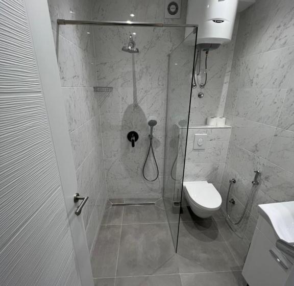 پانسیون Villa Symphony