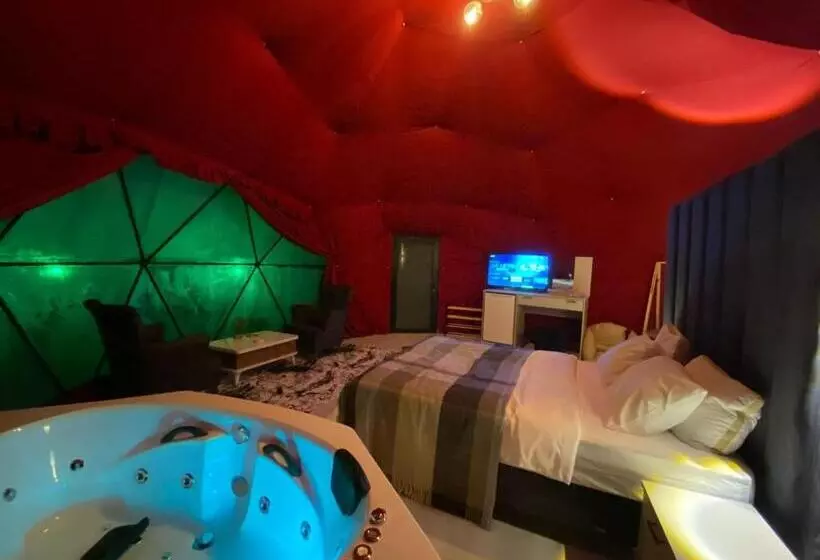 リゾートホテル Green World Glamping
