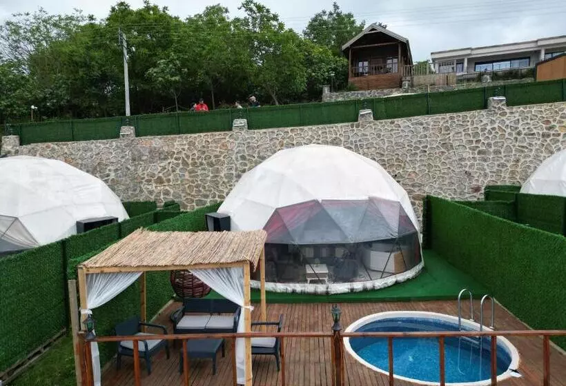 リゾートホテル Green World Glamping