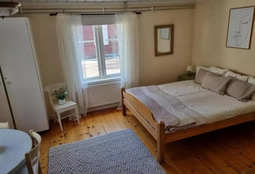 Retkeilymaja Midgård