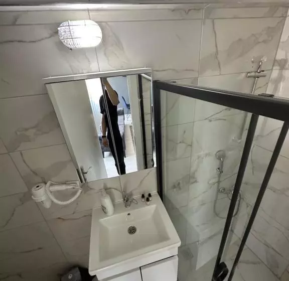 Arena Resort Otel Kagıthane